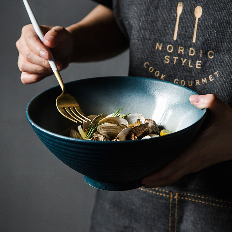 Japanese Style Ceramic Ramen Soup Bowl and Spoon Set